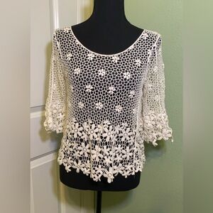 Breeze ever crochet top with floral design size small